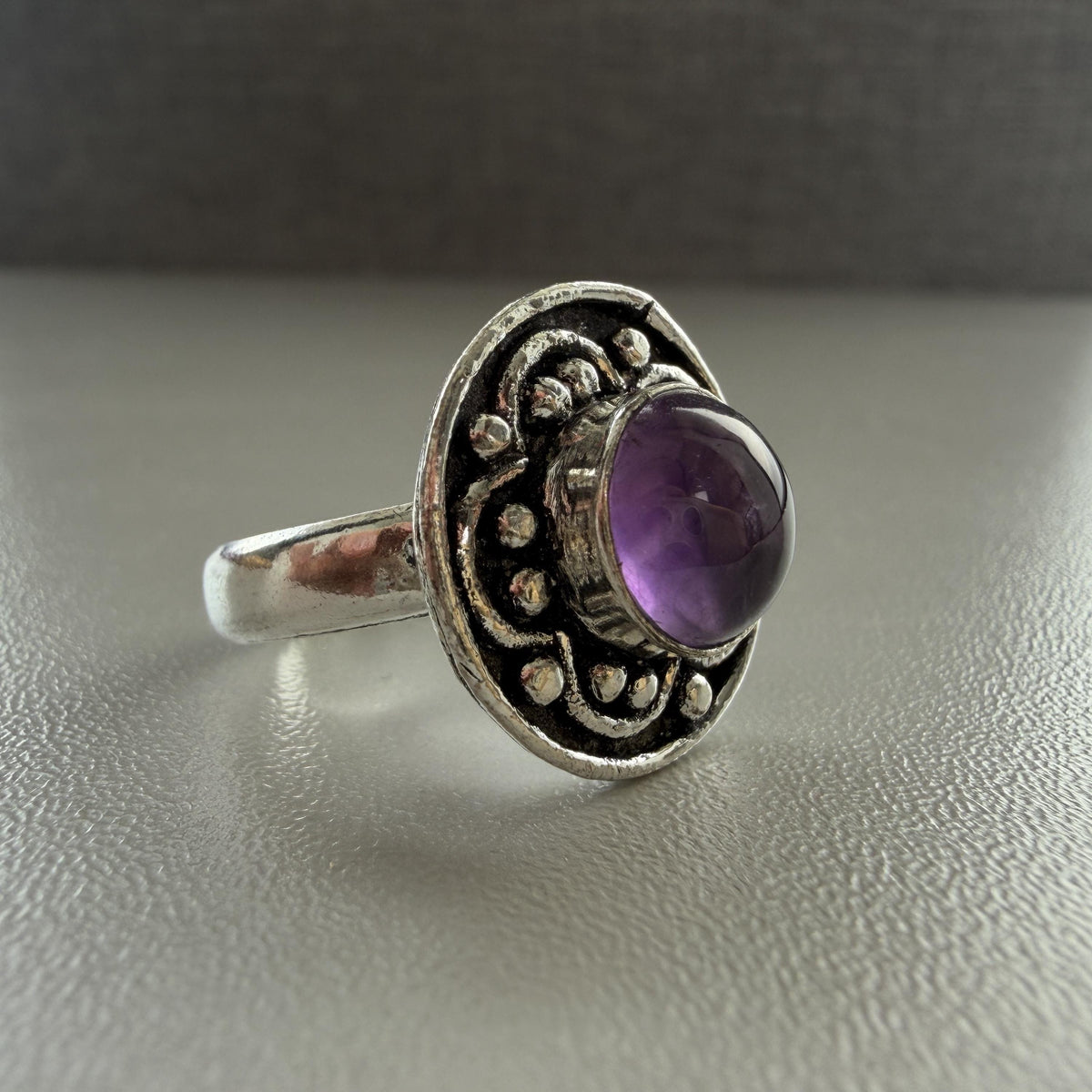 Italian Vampire Witch Spirit Vessel Ring, 1000-Year Bound Vampire Companion