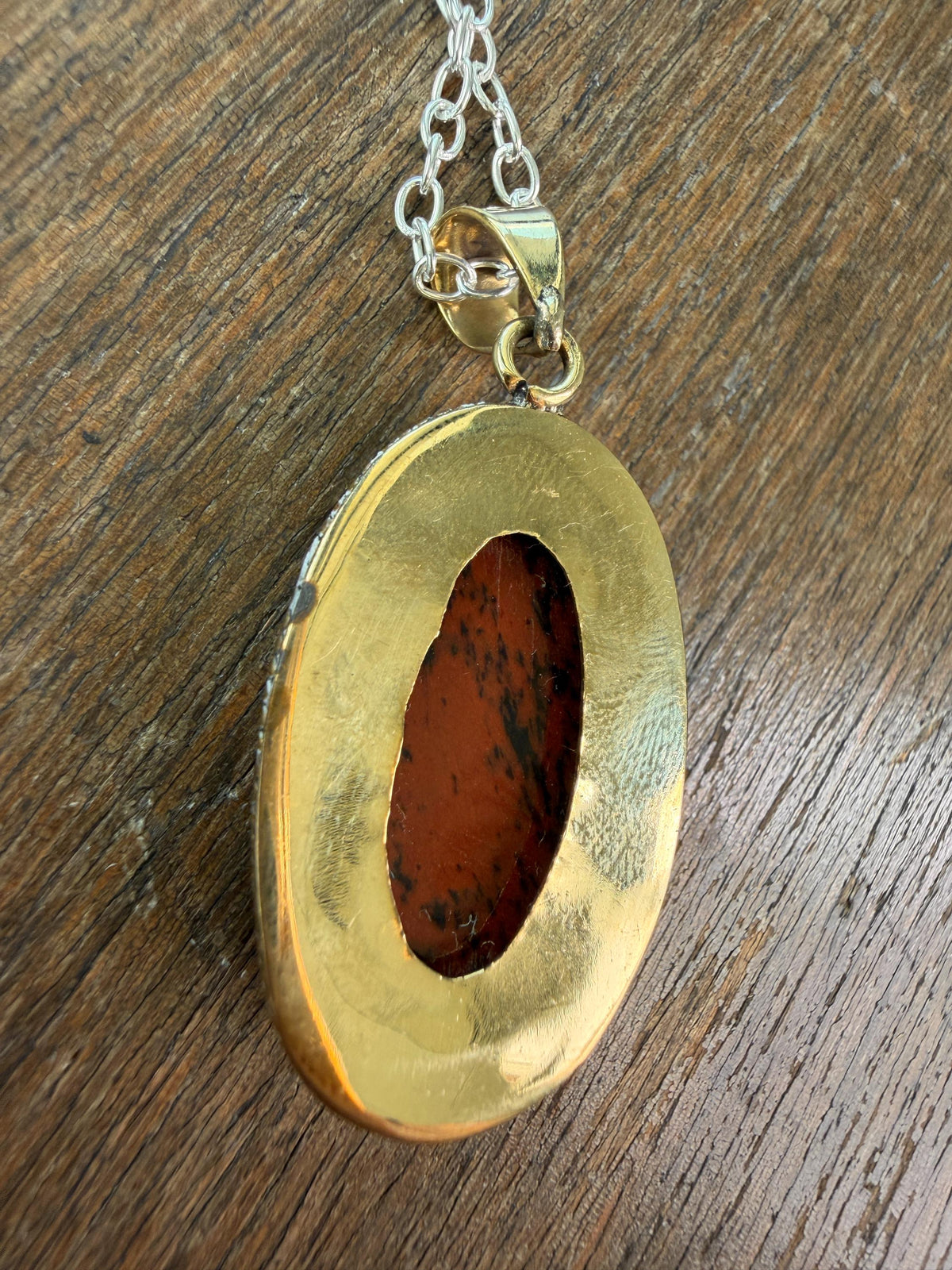 Vampire Queen Spirit Vessel Necklace for Beauty and Magnetism, Vampiric Blood-Sovereign Companion