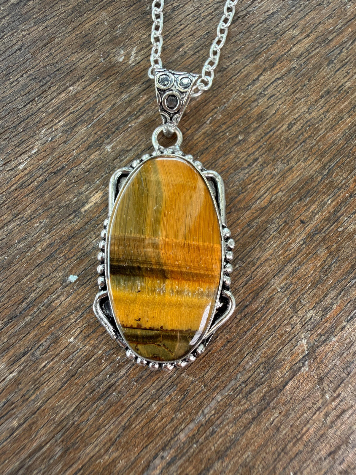 Vampire Seductress Love Amulet for Irresistible Seduction, Spirit Companion for Desire and Erotic Magnetism
