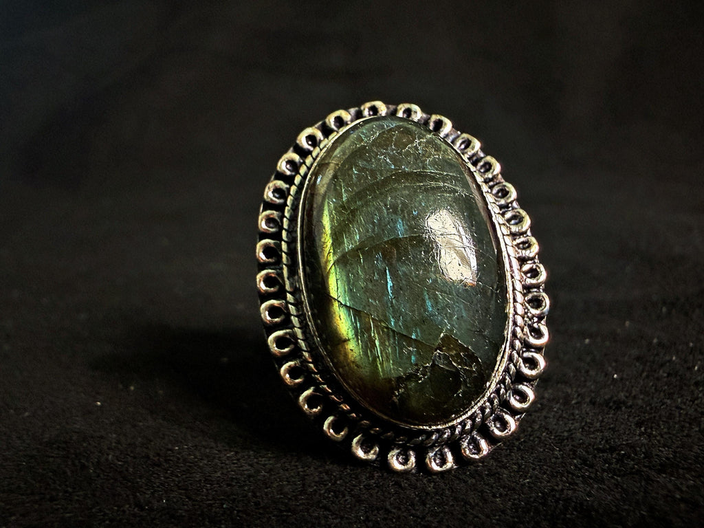 Leviathan Spirit Vessel Ring - Haunted Crown Prince Serpent Spirit Companion - Fearless Power Amulet