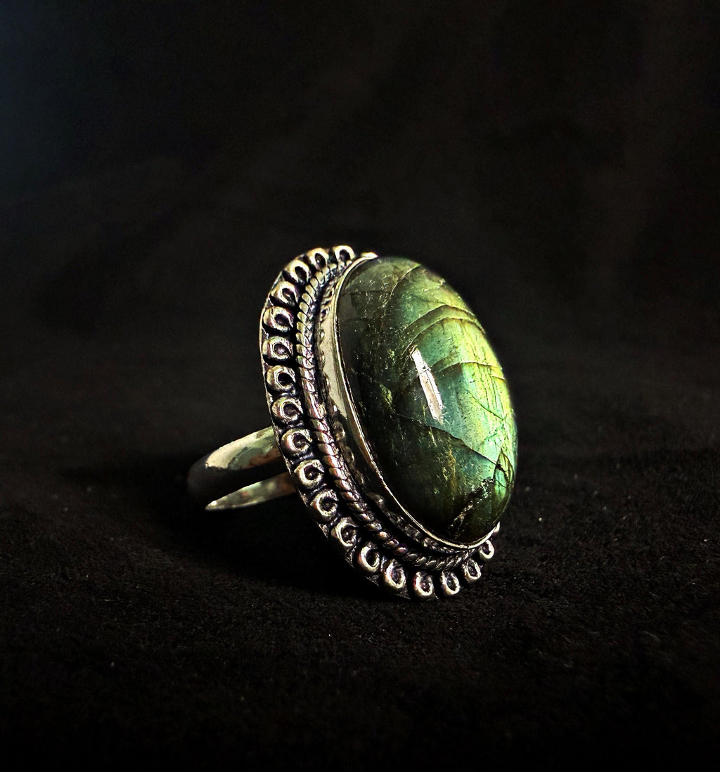 Leviathan Spirit Vessel Ring - Haunted Crown Prince Serpent Spirit Companion - Fearless Power Amulet