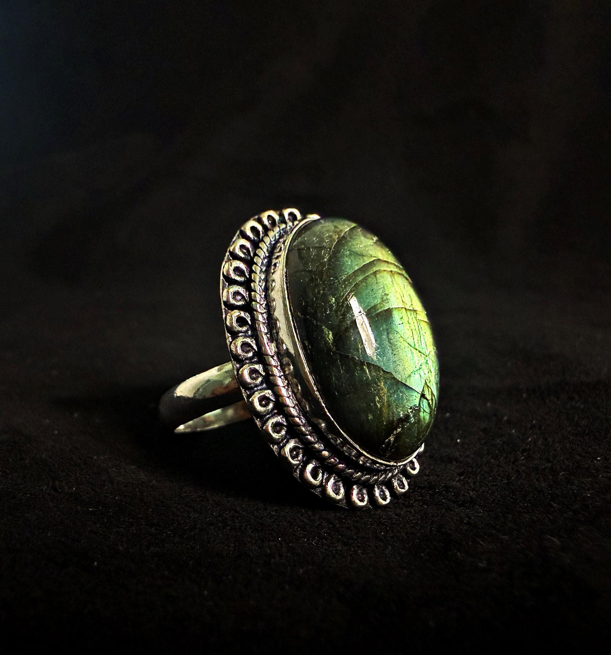 Leviathan Spirit Vessel Ring - Haunted Crown Prince Serpent Spirit Companion - Fearless Power Amulet