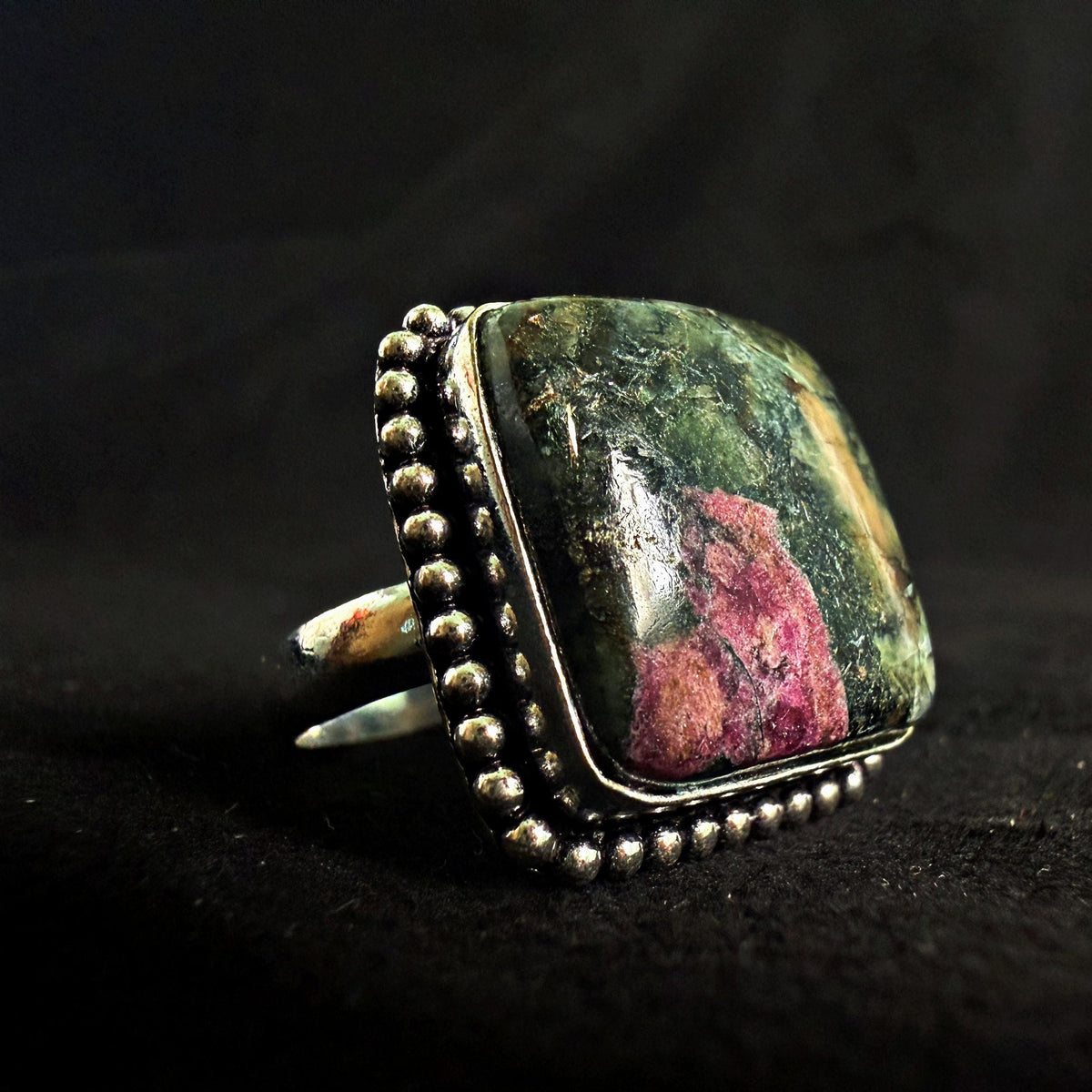 Ereshkigal Spirit Vessel Ring - Haunted Queen of the Great Below Spirit Companion - Underworld Magick Amulet