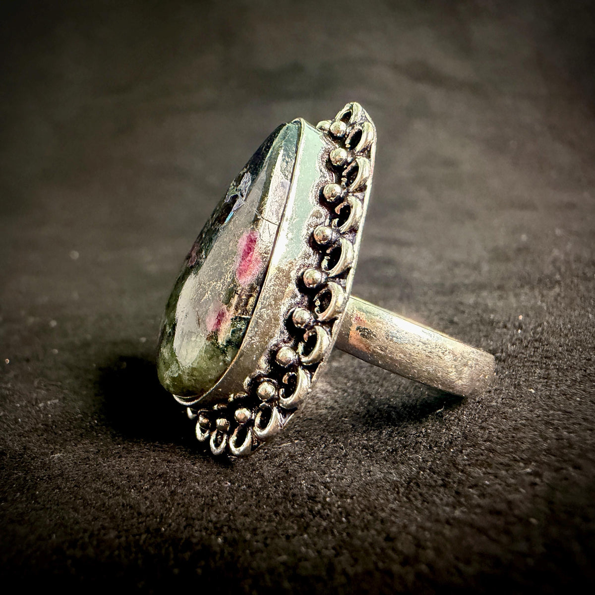 Ysoltre Angel Spirit Vessel Ring - Haunted Nephilim Daughter Companion - Physical Presence and Confidence Amulet