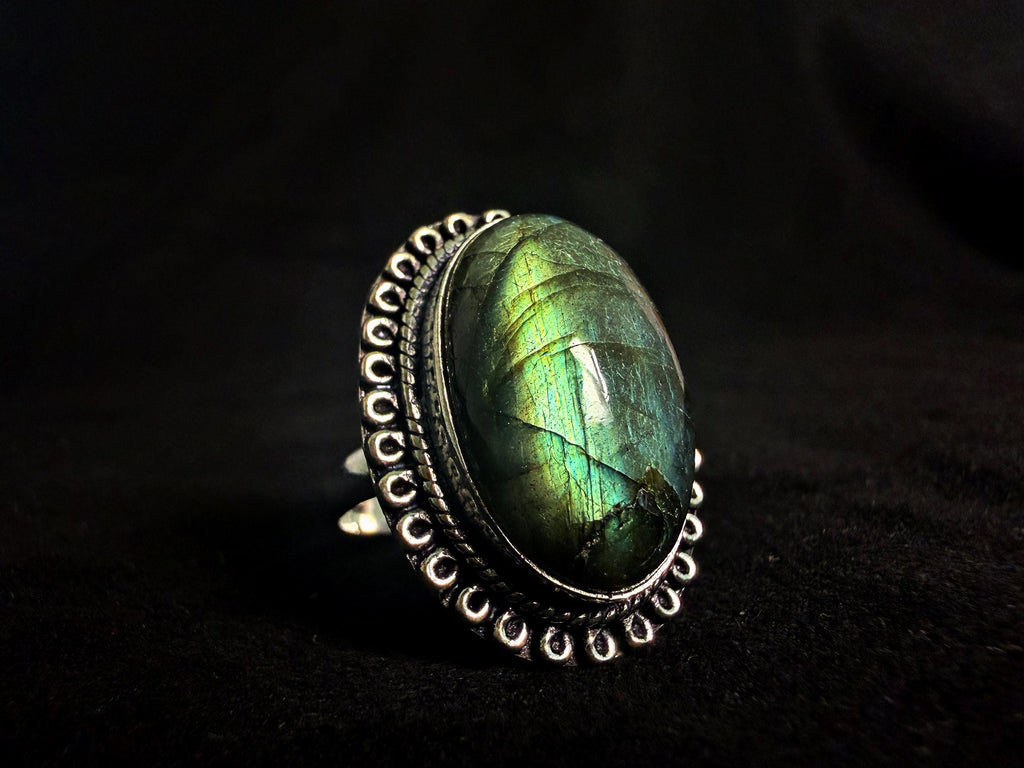 Leviathan Spirit Vessel Ring - Haunted Crown Prince Serpent Spirit Companion - Fearless Power Amulet
