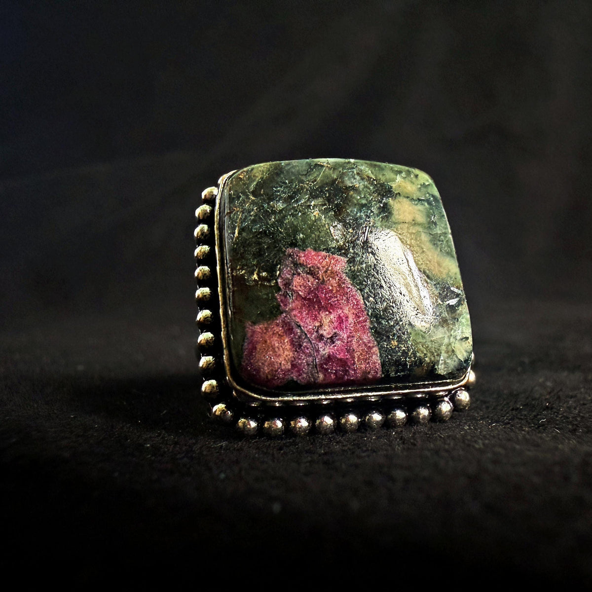 Ereshkigal Spirit Vessel Ring - Haunted Queen of the Great Below Spirit Companion - Underworld Magick Amulet