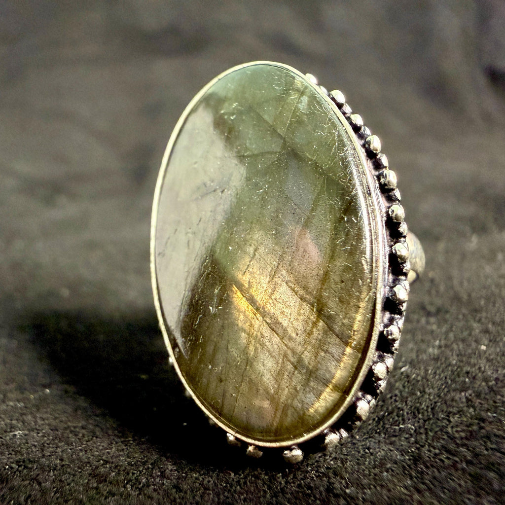 Hecate Brimo Spirit Vessel Ring - Haunted Powers of Witch Queen Spirit Companion - Crossroads Magick and Necromancy Amulet