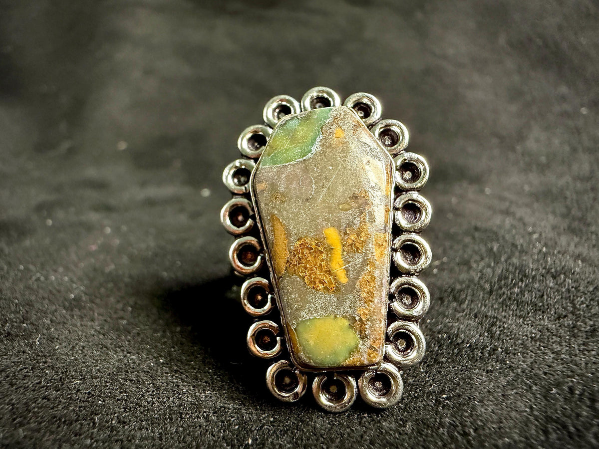Vampire Empress Spirit Vessel Ring of Confidence, Influence & Command, Vampiric Amulet