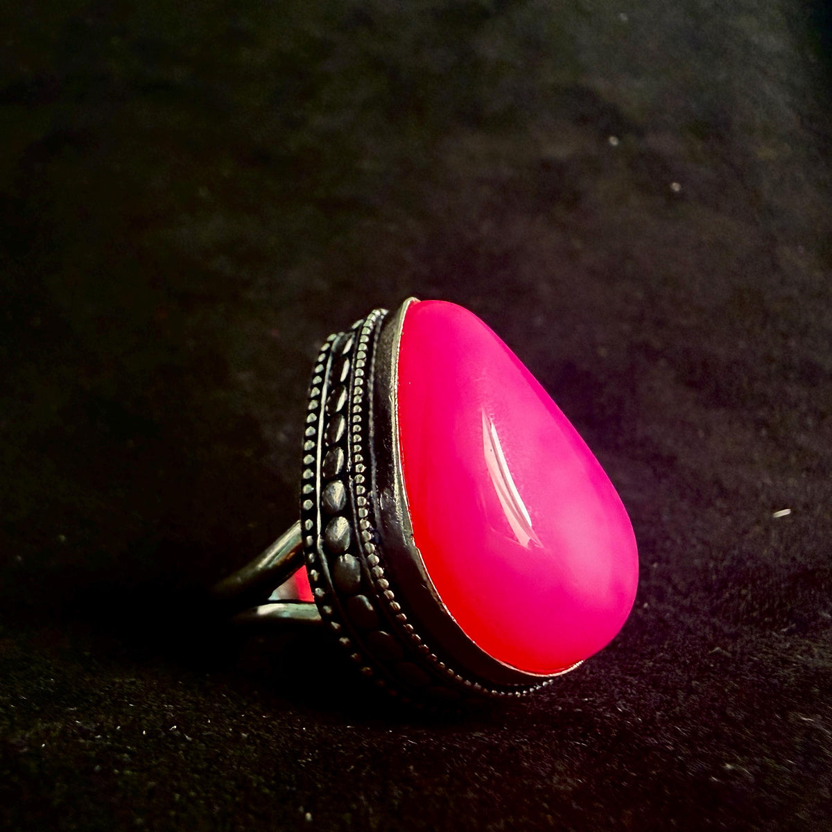 Pearl Cuttlefish Familiar Ring · Spirit Vessel of Adaptation, Social Intelligence, Camouflage & Strategic Reinvention