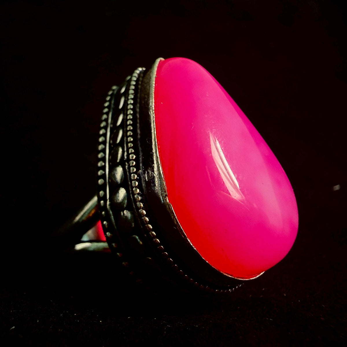 Pearl Cuttlefish Familiar Ring · Spirit Vessel of Adaptation, Social Intelligence, Camouflage & Strategic Reinvention